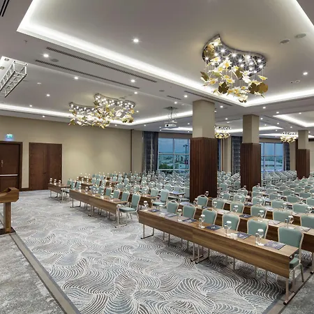 Doubletree By Hilton 5* 아피욘