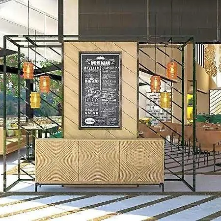 Doubletree By Hilton Hotell