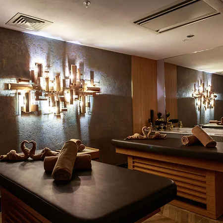 Doubletree By Hilton Hotell 5*
