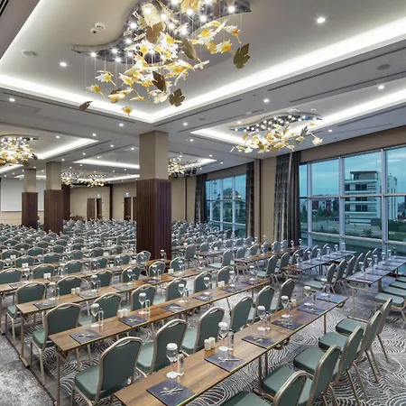 Doubletree By Hilton Hotell 5*